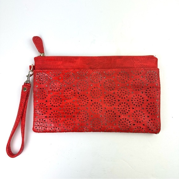 Chicos Pippa Wristlet Perforated Medallion Reptile Embossed Clutch Burnt Orange - Picture 1 of 7